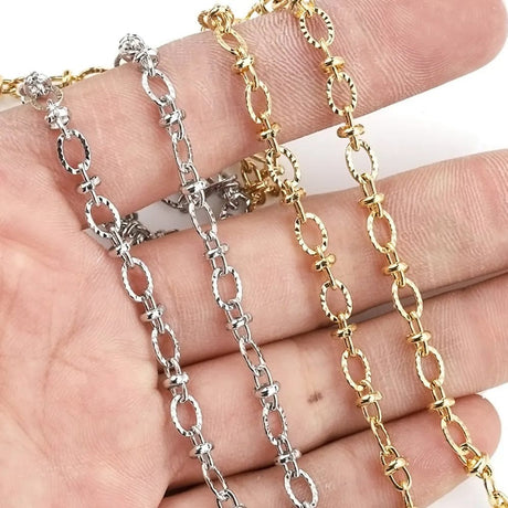 Vandfast Kæde Med Struktur, Forgyldt Stål, 4,3x6mm, 1m - Uniq Perler - 126668