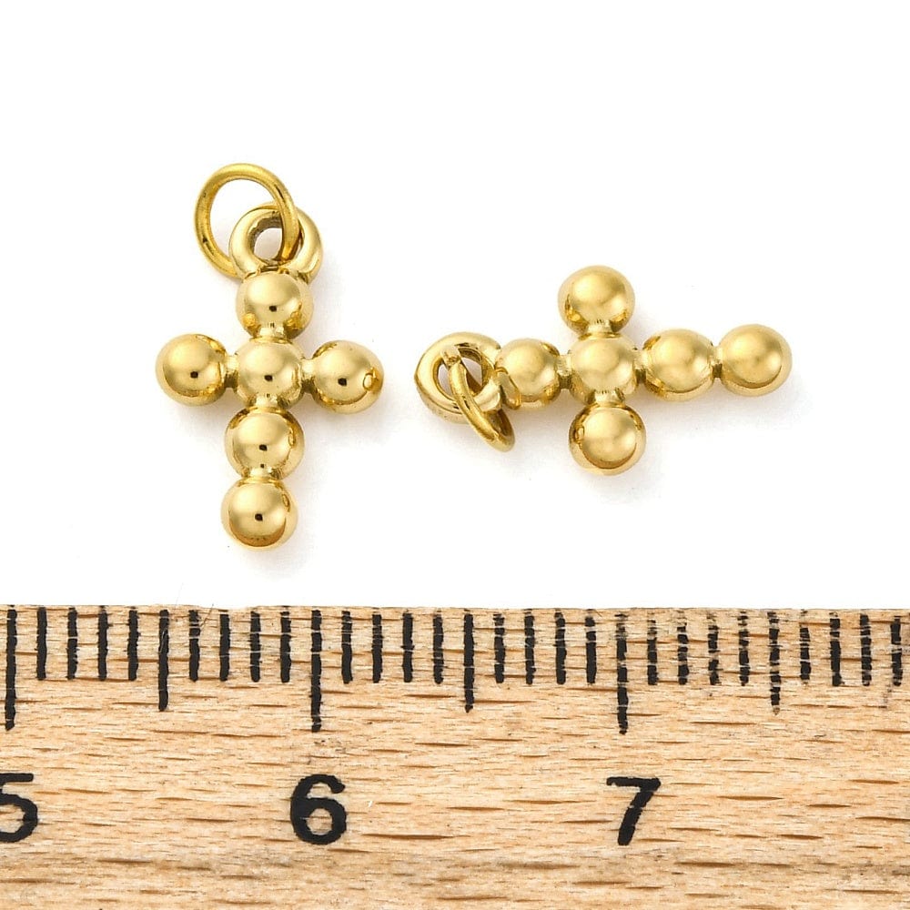 Vandfast Kors Vedhæng, 18K Forgyldt Stål, 12,5x7,5mm - Uniq Perler - 691810