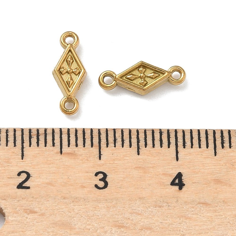 Vandfast Mellemled Med Kors – 18K Forgyldt Stål, Rhombeformet (11,5x4,5mm) 2 stk. - Uniq Perler - 119867