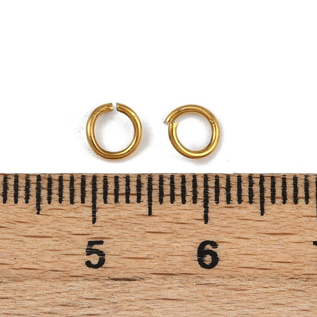 Vandfast Øsken/O - Ringe – Åben, Forgyldt Stål (5x0,8mm, 20 stk.) - Uniq Perler - 116415