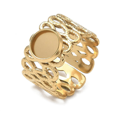 Vandfast Regulerbar Ring Med Rundt Fatning – 18K Forgyldt Stål (13-18mm) - Uniq Perler - 124601