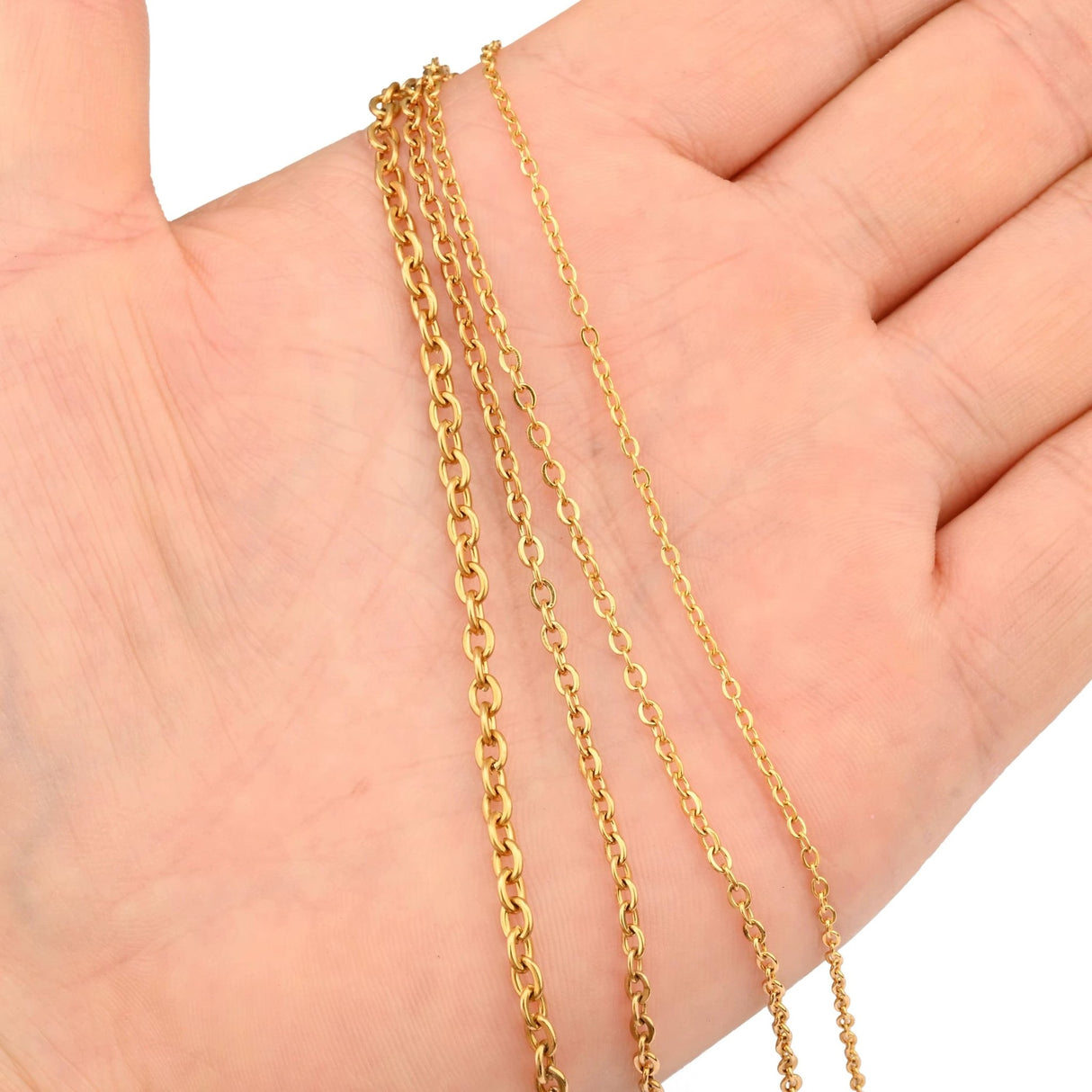 Vandfast Rolo Kæde - 18K Forgyldt Stål (1,5x0,4mm, 1m) - Uniq Perler - 624340