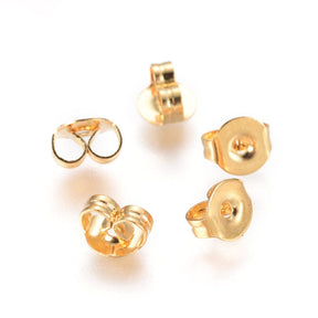 Water-resistant Ear nuts - Gold-plated Steel (4.5x5x3mm), 10 pcs. - Uniq Perler - 900844