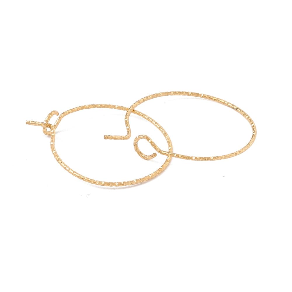 Vandfaste Creoler Med Mønster - Forgyldt Stål (29x25mm) 5 par - Uniq Perler - 666356