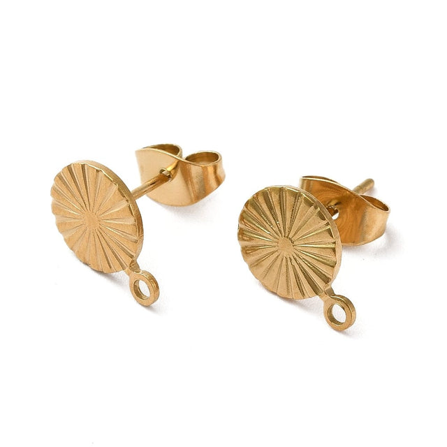 Vandfaste Ørestikkere Med Struktur Og Øje - Forgyldt Stål (11x8mm) - Uniq Perler - 0001489014