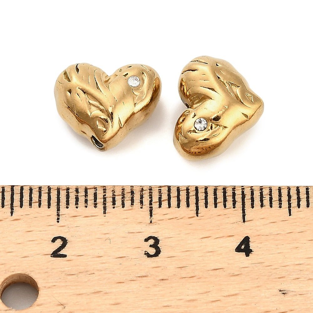Vandfaste Organiske Hjerte Stål Perler – Rhinsten, 18K Forgyldt Stål (9,5x11mm) 2 stk - Uniq Perler - 