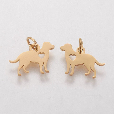 Vedhæng i Forgyldt Stål – Hund med Hjerter (11x15mm) - Uniq Perler - 0000014724