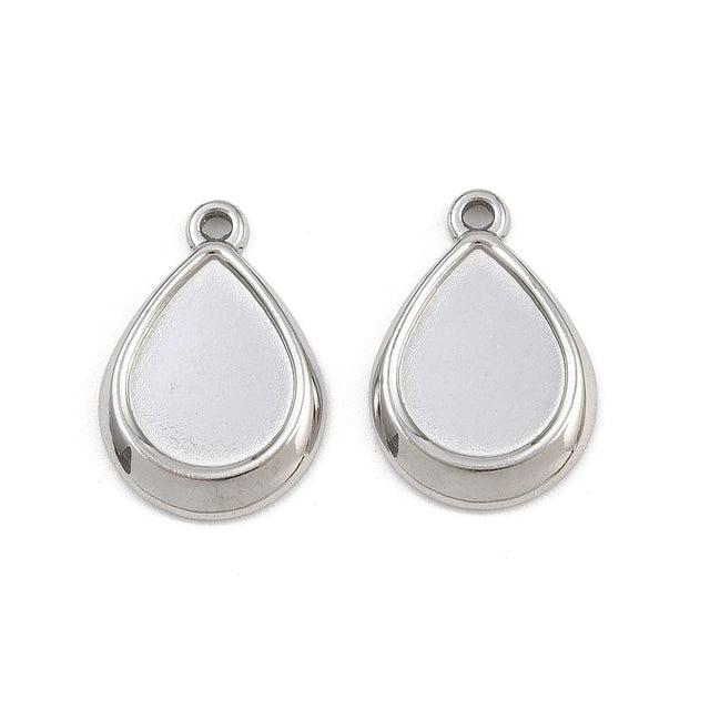 Vedhæng i Rustfrit Stål – Dråbe Cabochon Fatning, Sølvfarve (13x18mm, 2 stk) - Uniq Perler - 116193