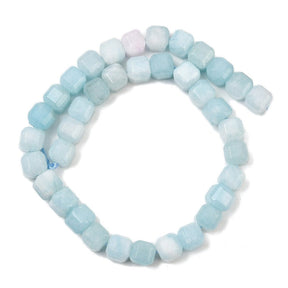 White Jade – Facetslebet Kube (8mm) - Uniq Perler - 120188