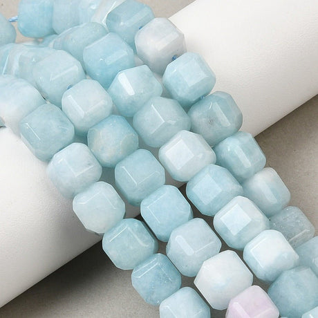 White Jade – Facetslebet Kube (8mm) - Uniq Perler - 120188