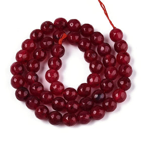 White Jade Pärlor – Fasetterad, Rund, Röd (8mm) - Uniq Perler - 