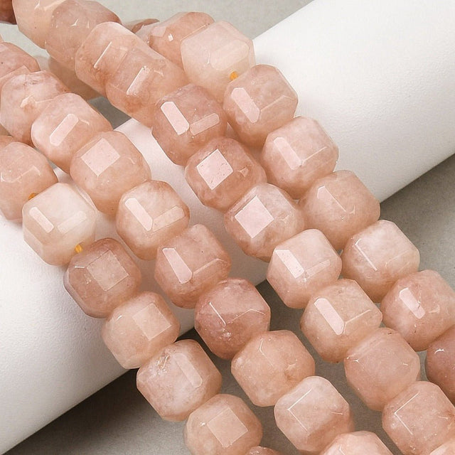 White Jade Perler – Fersken, Facetterede Kubeformede (7,5~8x8x8mm) - Uniq Perler - 125917