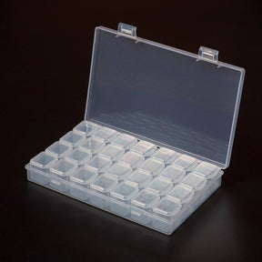 Klar Plastkasse Med 28 Bøtter, (17,5x11x2,6cm) - Uniq Perler - 0000008333