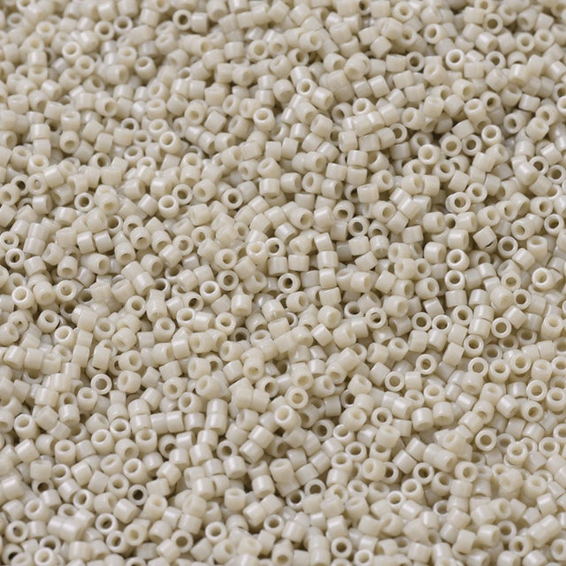 Miyuki Delica Perler, DB 0261, Opaque Linen Luster, 11/0 - Uniq Perler - 0000012518