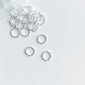 Øske/O - Ringer – Tvunnet, Forsølvet (8x1mm), 25 stk - Uniq Perler - 159846534