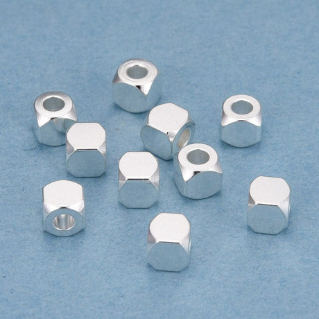 panda Metal perler 10 stk firkantet forsølvet stål perler.