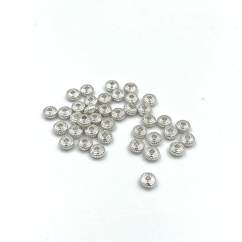 Metal perler med mønster, forsølvet, 2x3mm, stk – Perler