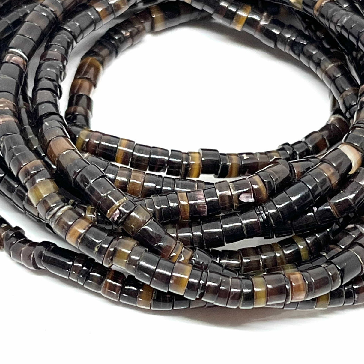 Shell Heishi Perler, Brun, (5 - 6mm) - Uniq Perler - 0000012350