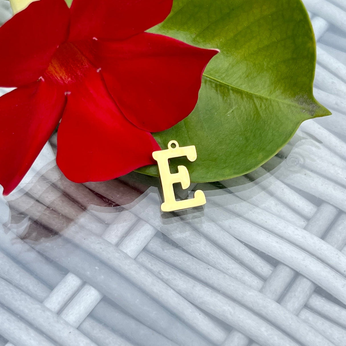 Smukke Stål Bogstaver Til Evt. Halskæde Vedhæng M.M. - Uniq Perler - 0000011957