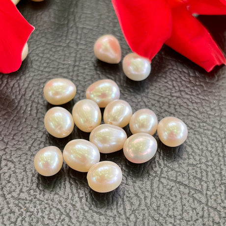 Uniq Perler Top/anboret perler. Ferskvandsperler top/anboret str. 7-10 mm, hvid
