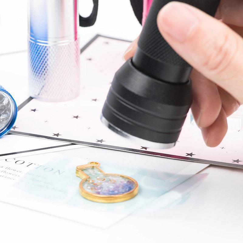 UV Lampe Til Hærdning Af Resin - Uniq Perler - 785840